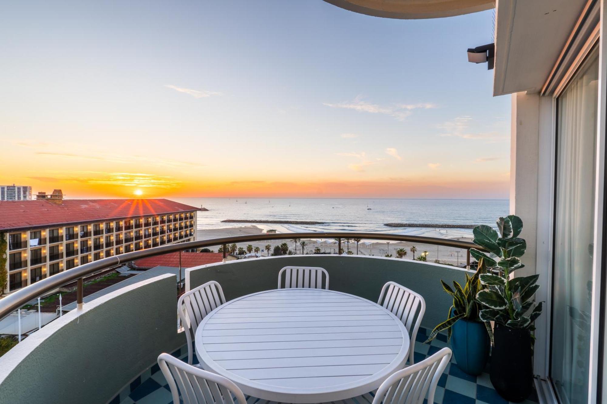 Sunsets Paradise 2Br With Parking By Beachfront Stay Herzliya Luaran gambar